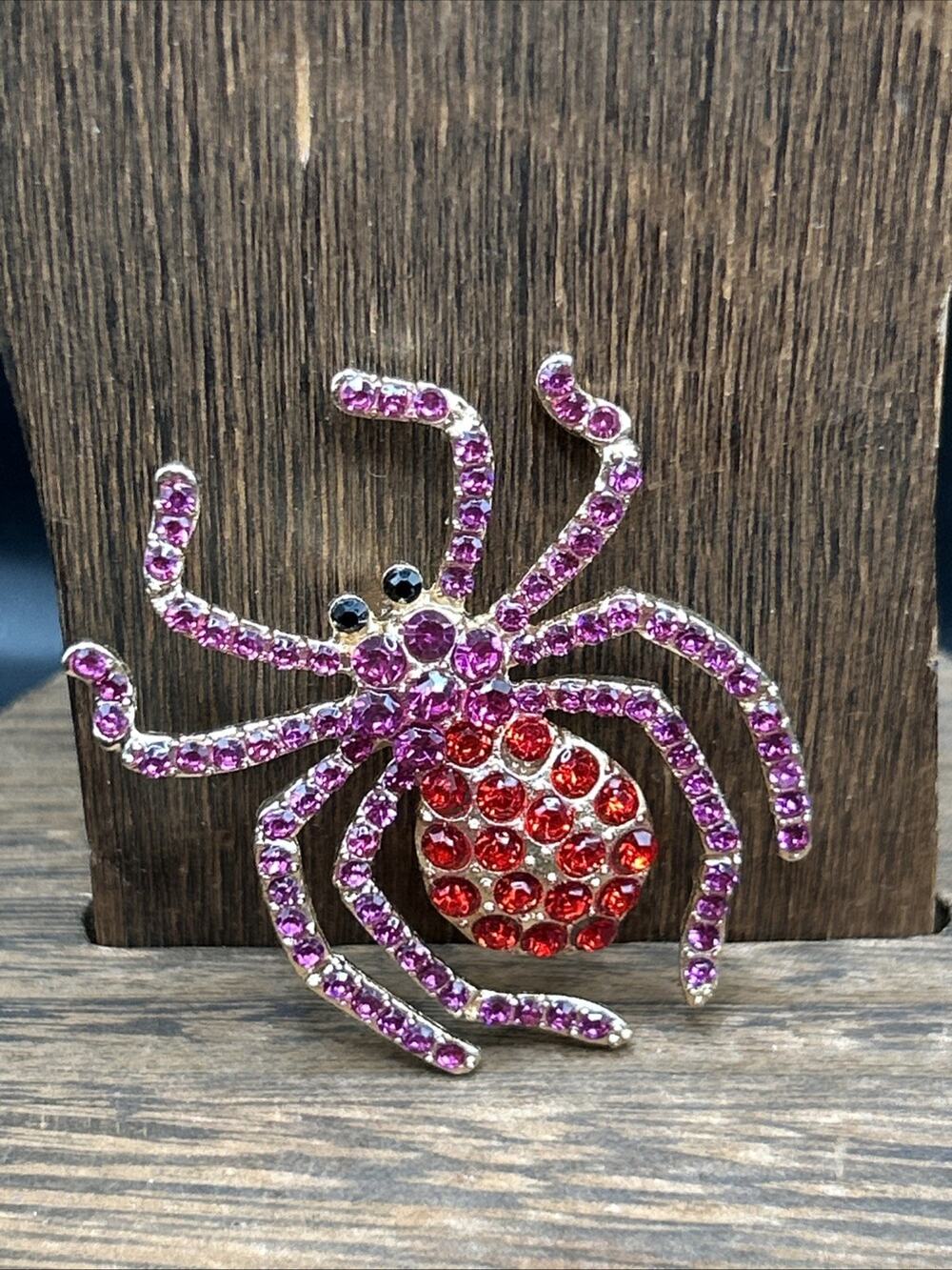 Rhinestone Spider Brooch Modern Fashion Jewelry Gold Tone 2” Spooky Costume